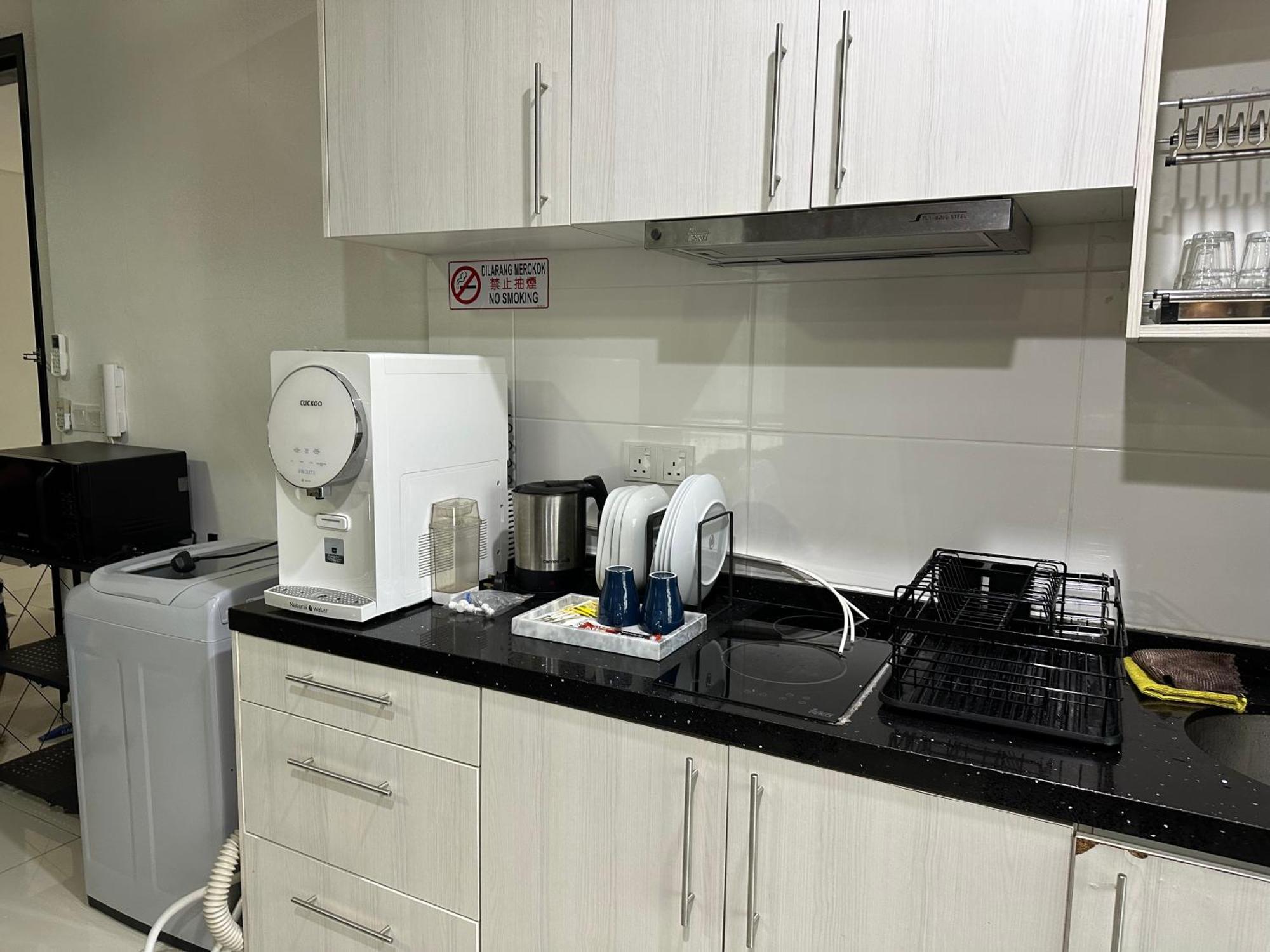 Kyra Homestay Centrus Soho Cyberjaya *Wifi And Pool* Esterno foto